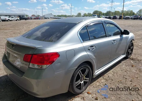 2010 Subaru Legacy 2.5I Limited из США, поврежденный, VIN 4S3BMCL63A3247317